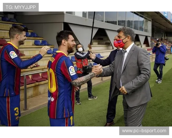 梅西社媒发文重返诺坎普，引发球迷对其未来归属猜测